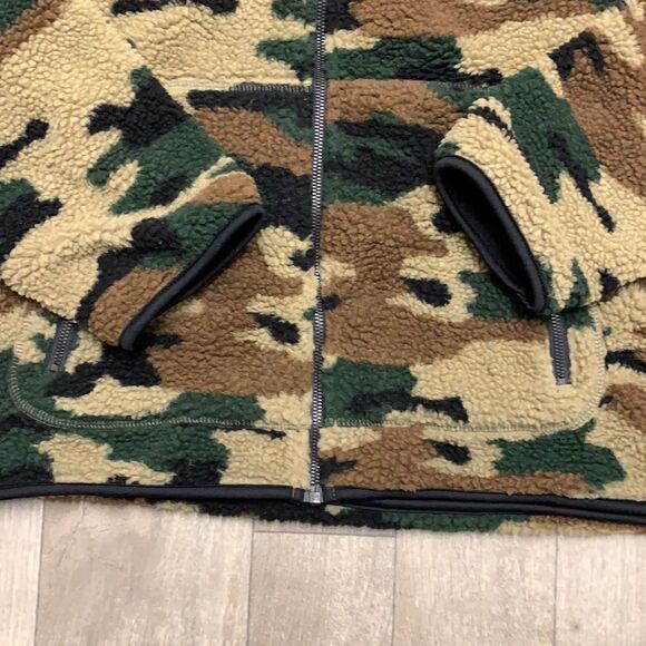 COPY - Mens Urban Pipeline Camouflage‎ Full Zip Faux Fur Hoodie - Picture 3 of 8